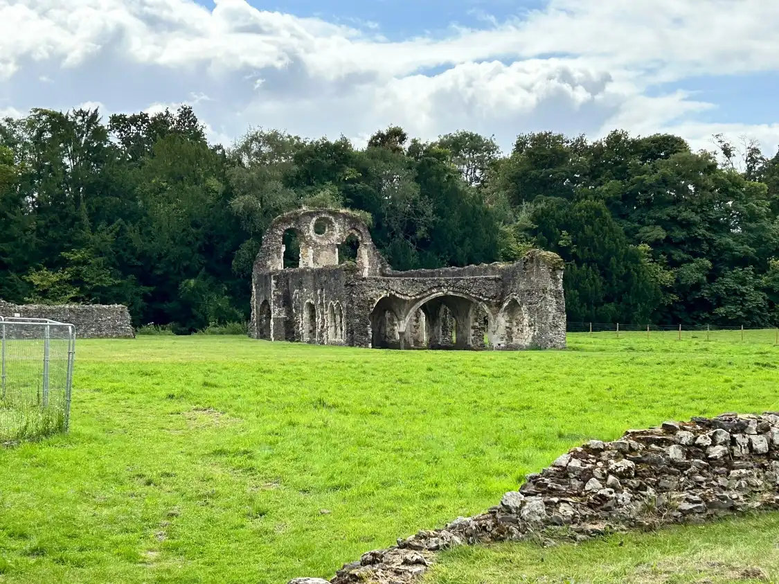 Hotels near Waverley Abbey