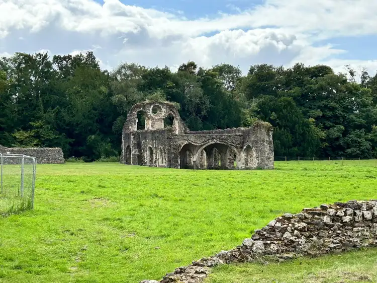Hotels near Waverley Abbey