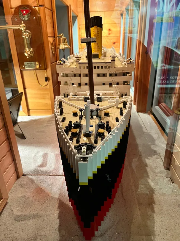 1_Wax World of the Stars