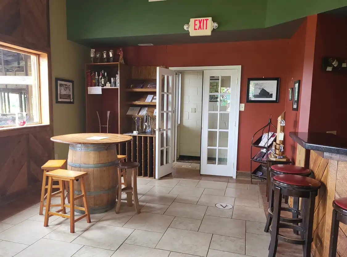 Hotels near Lazy Days Winery