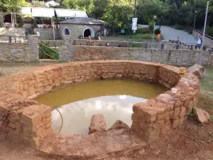 Thermal Springs Kokkino Nero