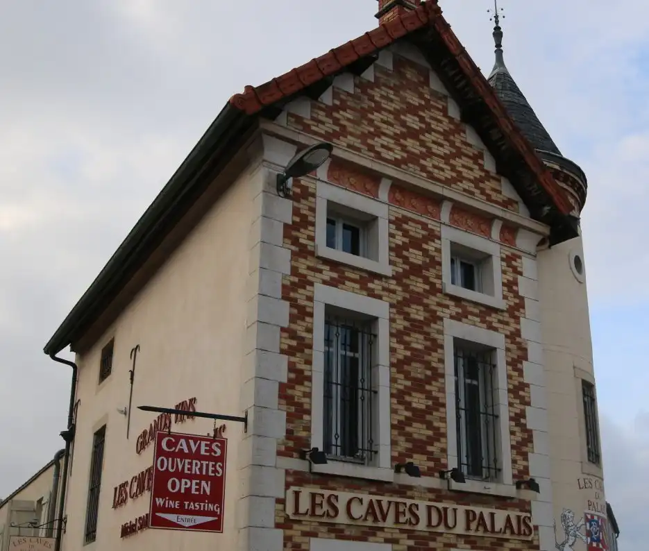 Hotels near Les Caves du Palais