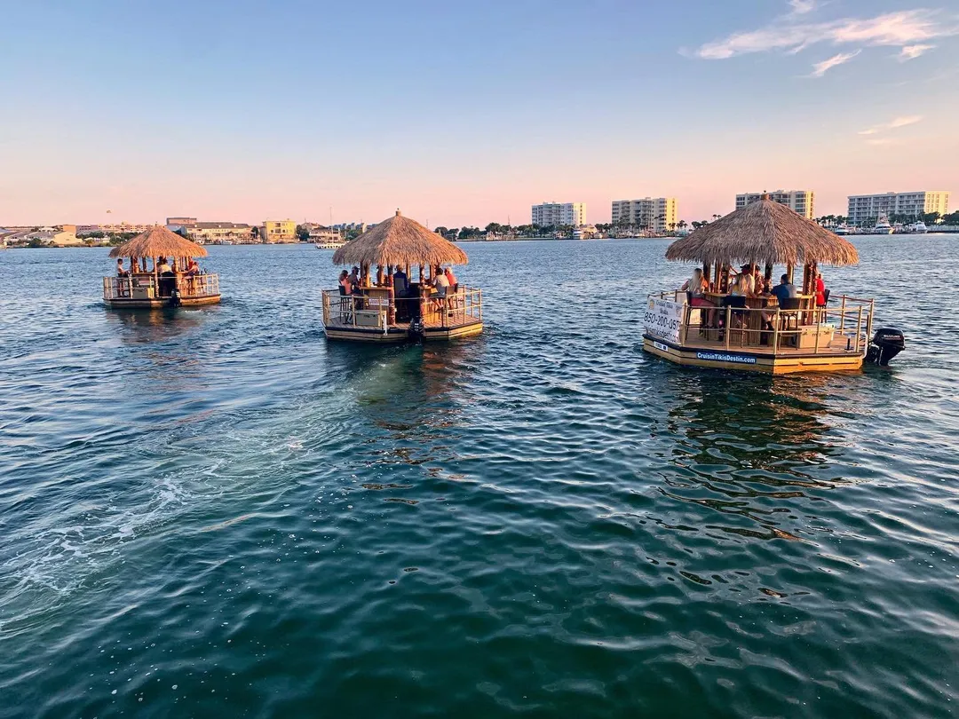 2_Cruisin' Tikis Destin