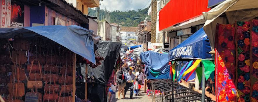 Plaza y Mercado