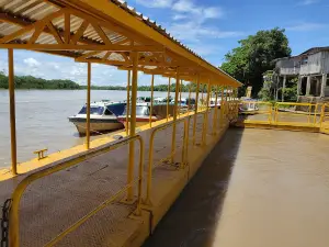 Mirador turistico muelle fluvial San José del Guaviare.