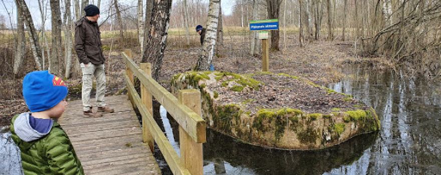 Jaunstašuļu Akmens taka