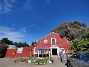 Wee Red Barn