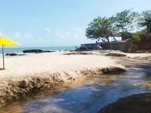 Praia da Pedra do Meio