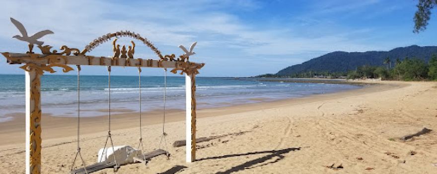 Pantai CAMAR BULAN