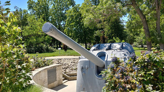 Oboronitel'naya Bashnya Malakhova Kurgana