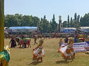 Alun-Alun Kota Besuki