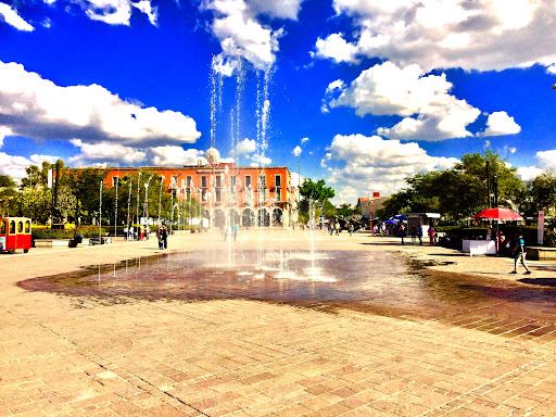 Plaza de las Americas (John Paul II)