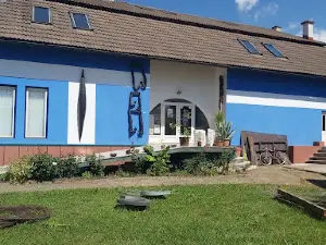 Comparative Art Museum