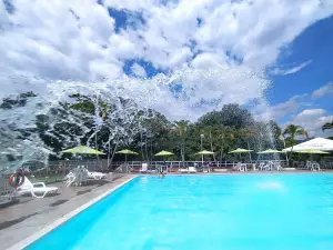 Recreation Center and Holiday Valley Villasol Comfenalco