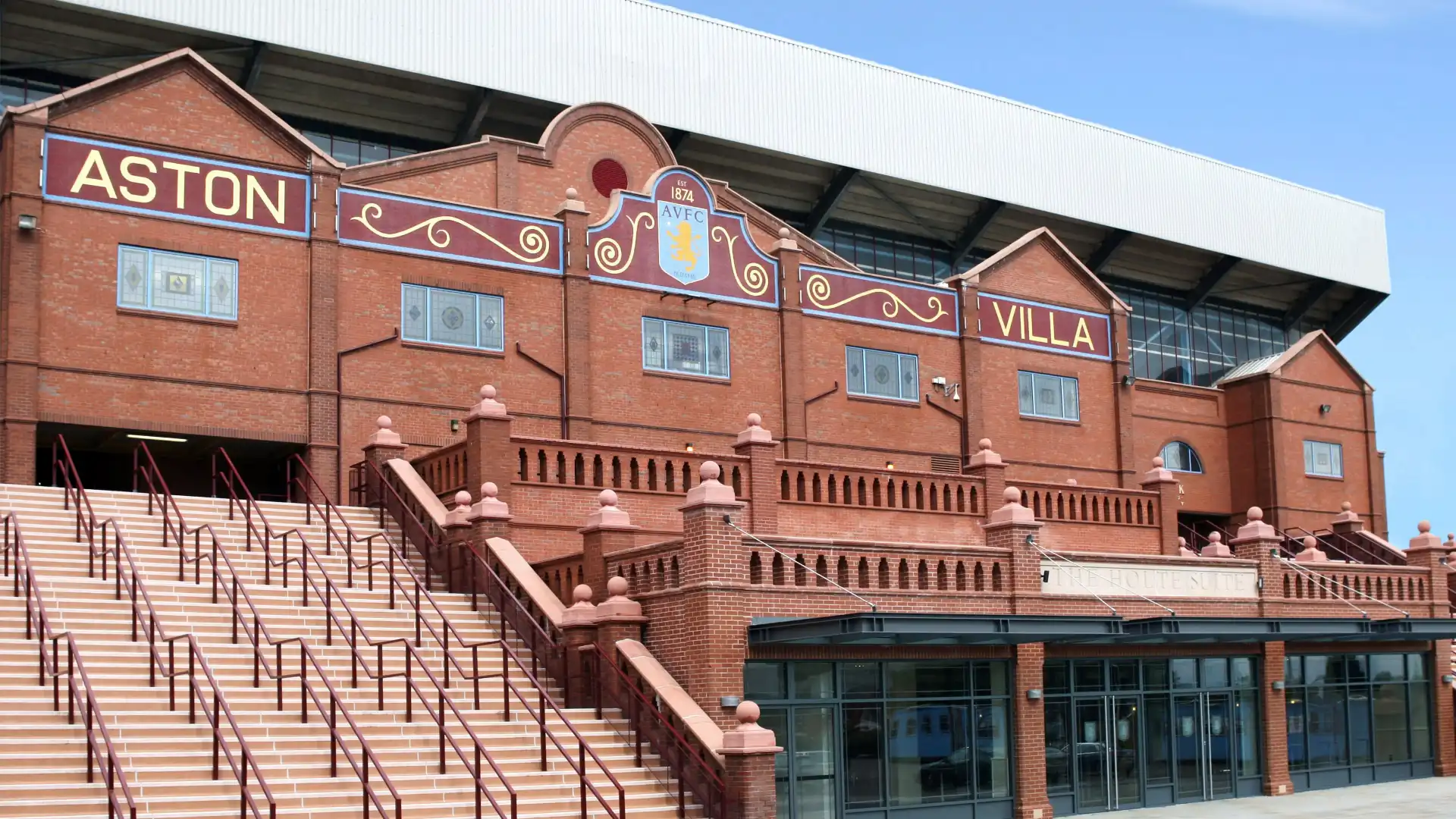 Hotels near Villa Park