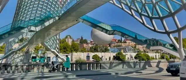 Hotels near Bridge of Peace