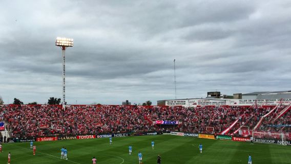 Estadio 15 de Abril
