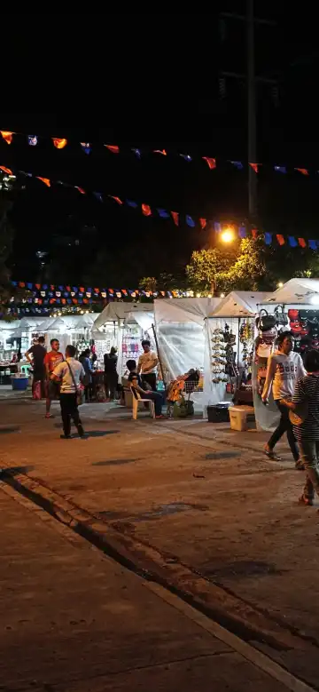 Hotels near Roxas Night Market Davao