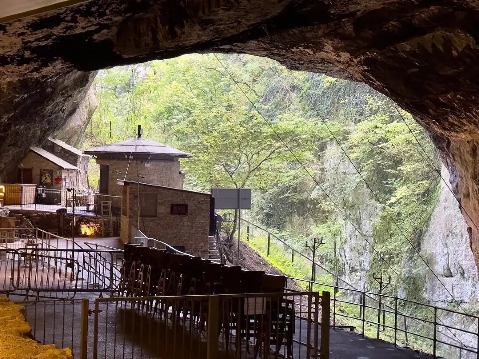5_Peak Cavern