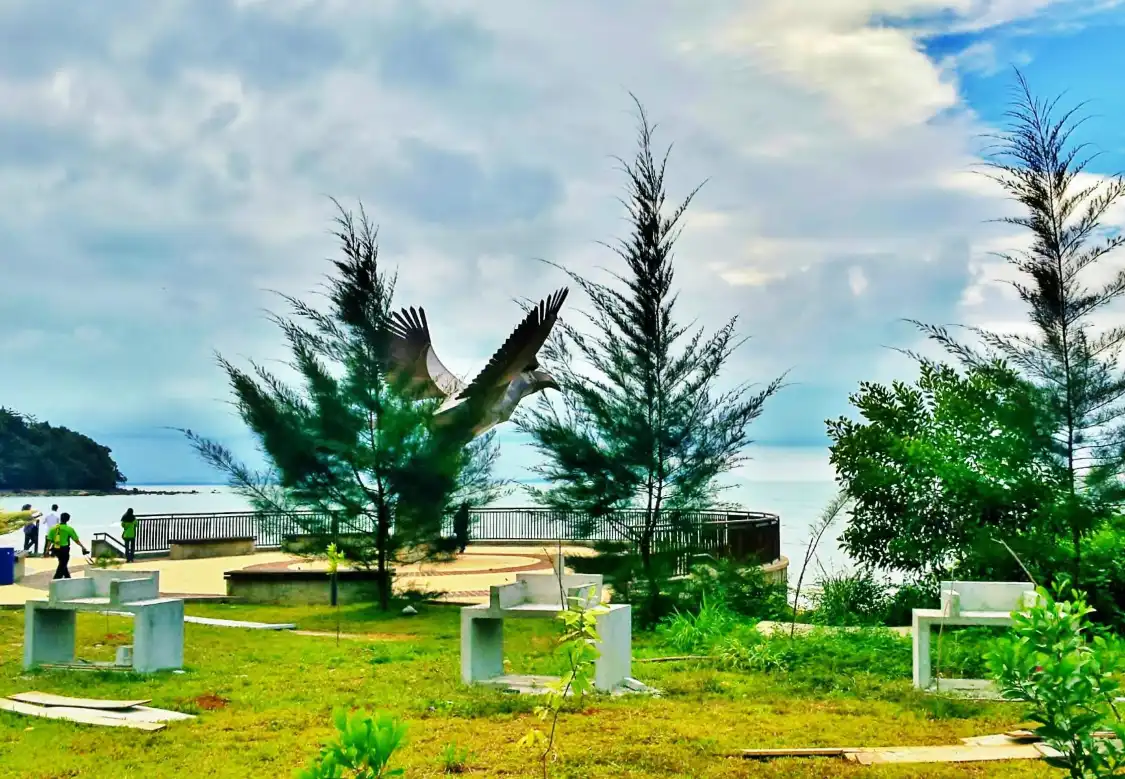Hotels near Damai Central