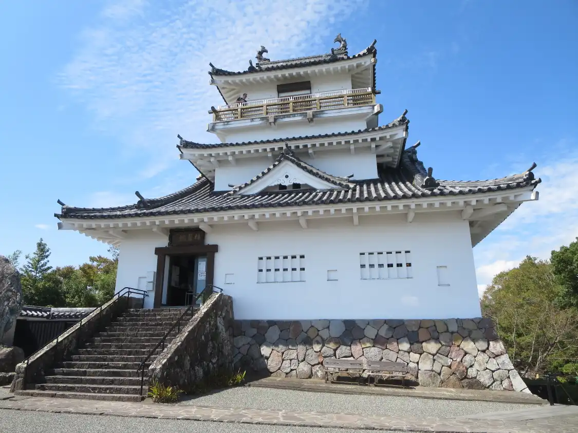 Hotels near Kitsuki Castle