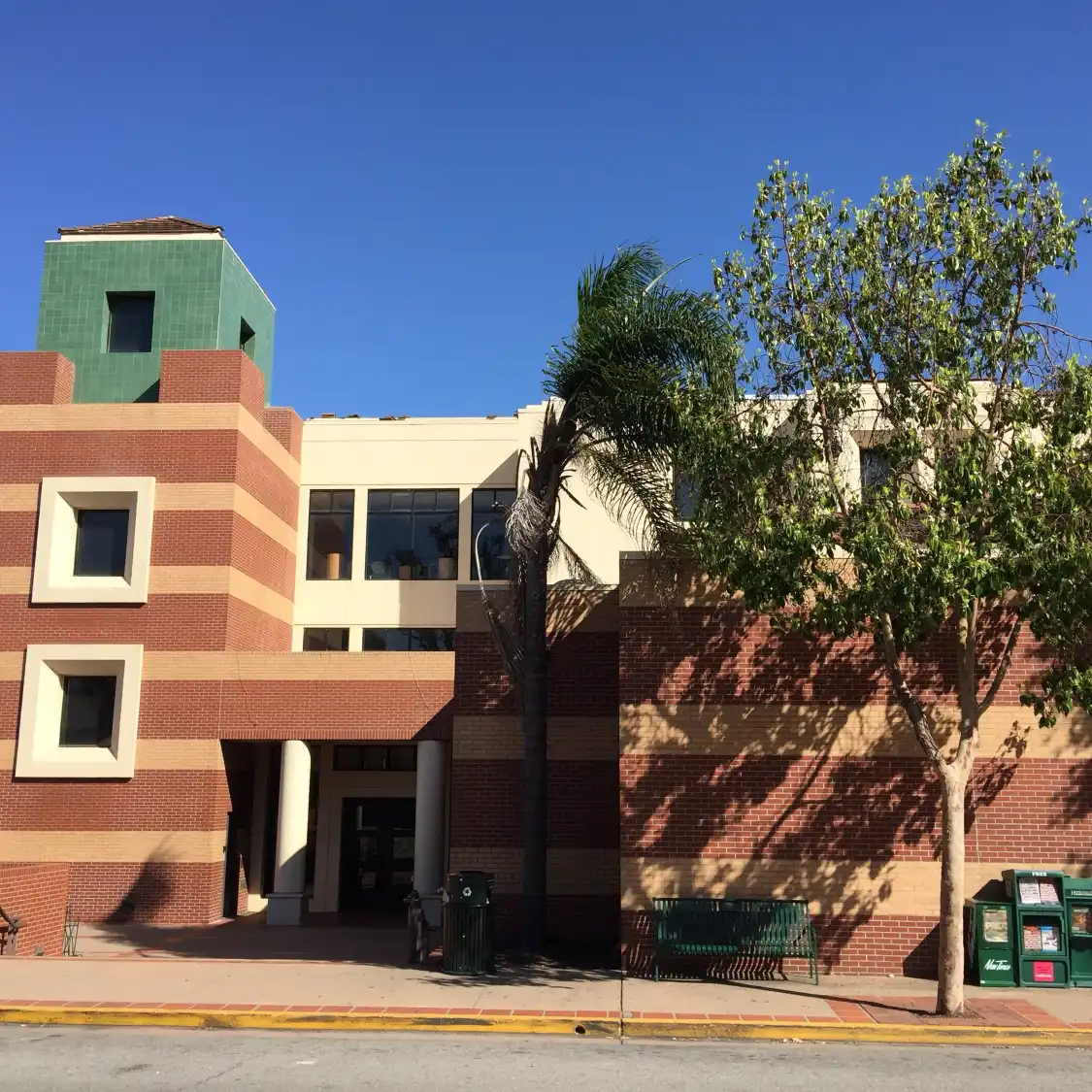 Hotels near San Luis Obispo Library