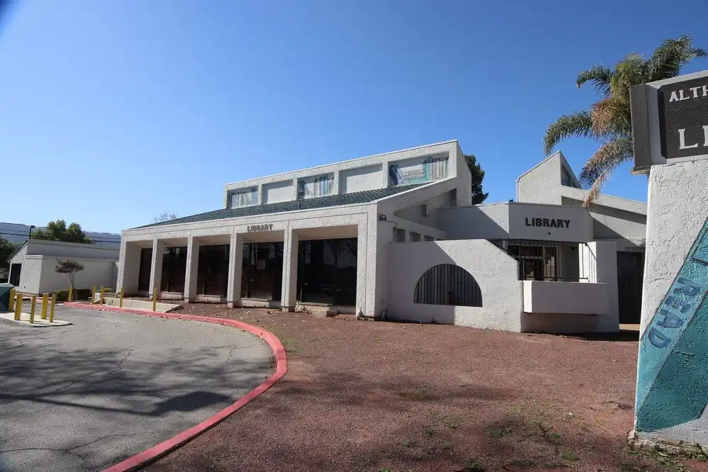 Hotels near Lake Elsinore Library