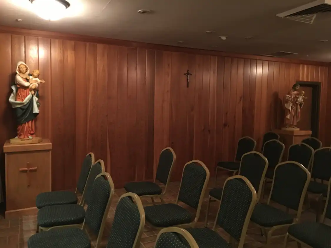 Hotels near St Elizabeth Ann Seton Parish