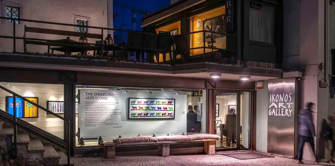 Hotel in zona Ikonos Art Gallery Cortina