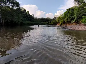 Wisata Sungai Sengayam