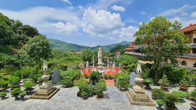 Trúc Lâm Yên Tử Zen Monastery