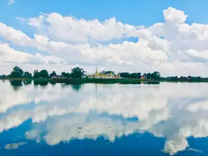 Naung Kham Lake