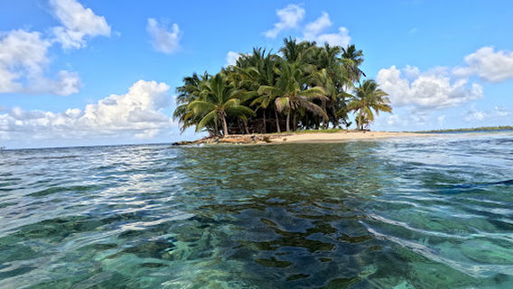 Sanblasonsailboats, healthy food, snorkel, sail with me!