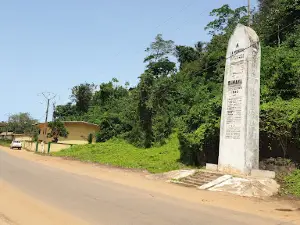 Le Monuments Aux Morts