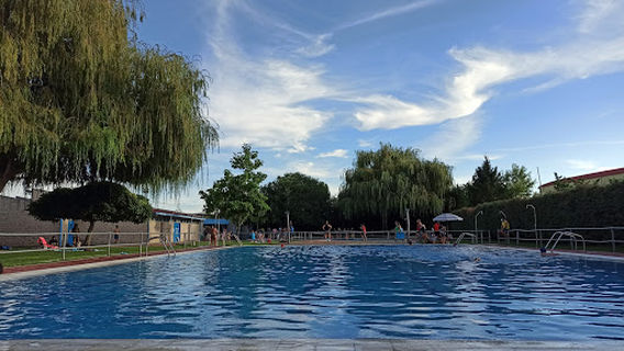 Piscinas Municipales Cabreros del Río