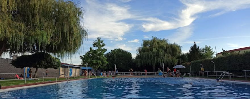 Piscinas Municipales Cabreros del Río