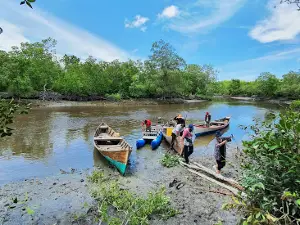 Wisata Alam Mangrove Desa Silo Baru