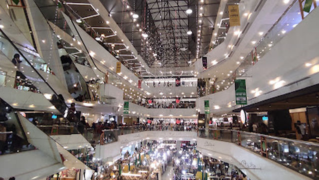 Dagadu Plaza Malioboro