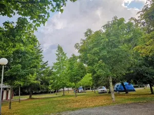 Camping A Masía