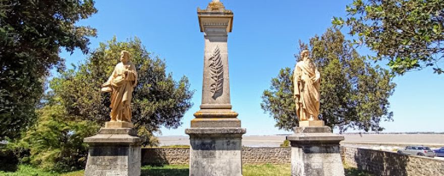 Autel du Calvaire - Sanctuaire des Prêtres Déportés