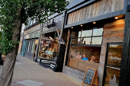 Red Door Fire Kitchen + Lounge