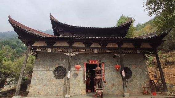 xiang shan feng jing qu deng shan bu dao