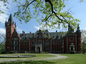 Plawniowice Palace