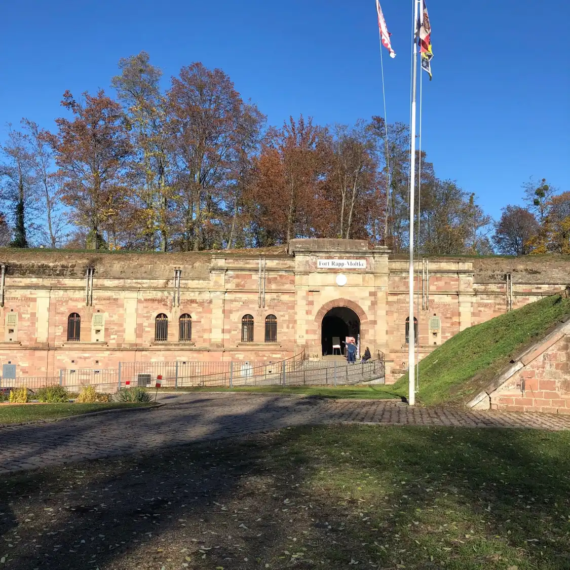 Hotels near Fort Rapp - Moltke