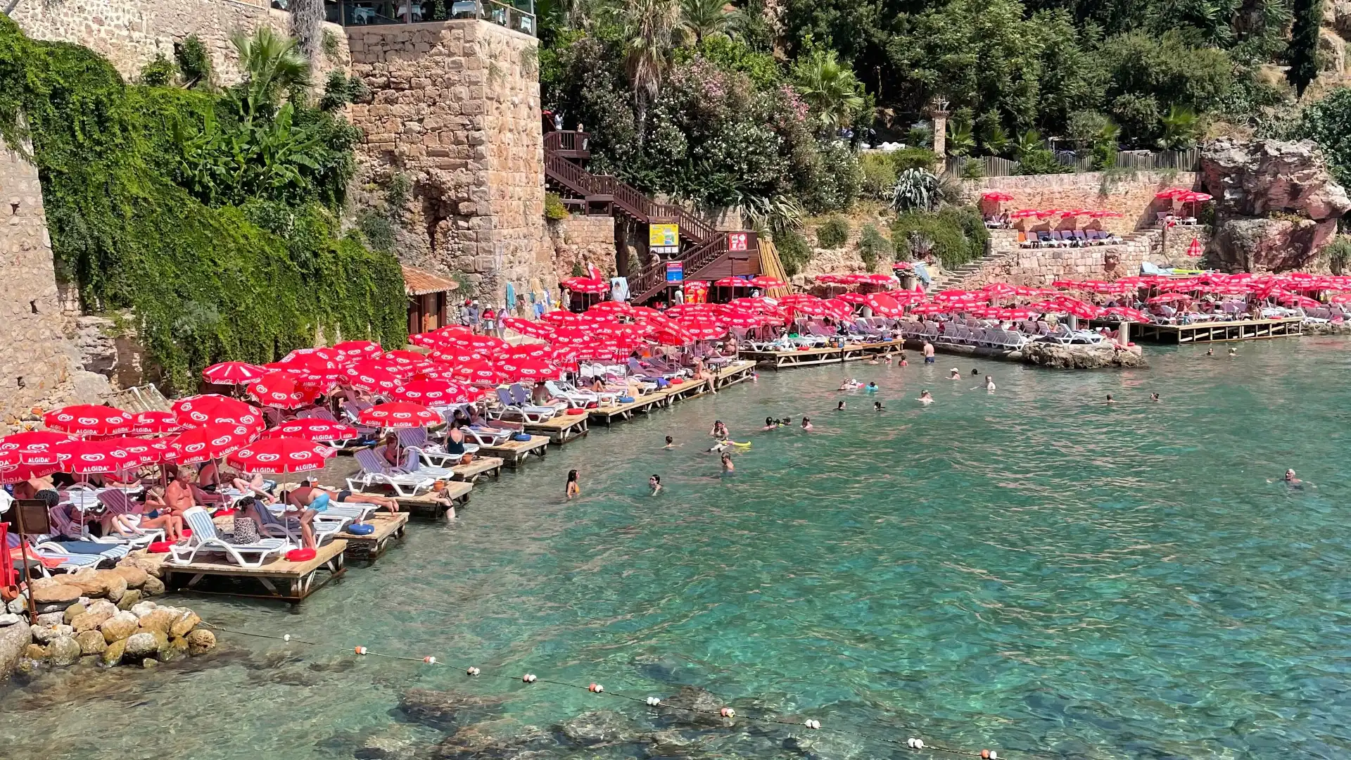 Hoteles cerca de Mermerli Beach