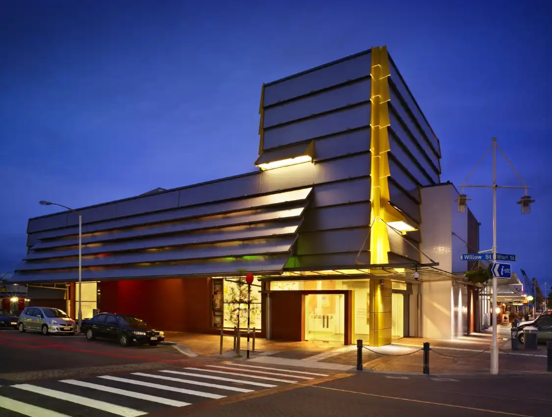 Hotels near Tauranga Art Gallery POP UP