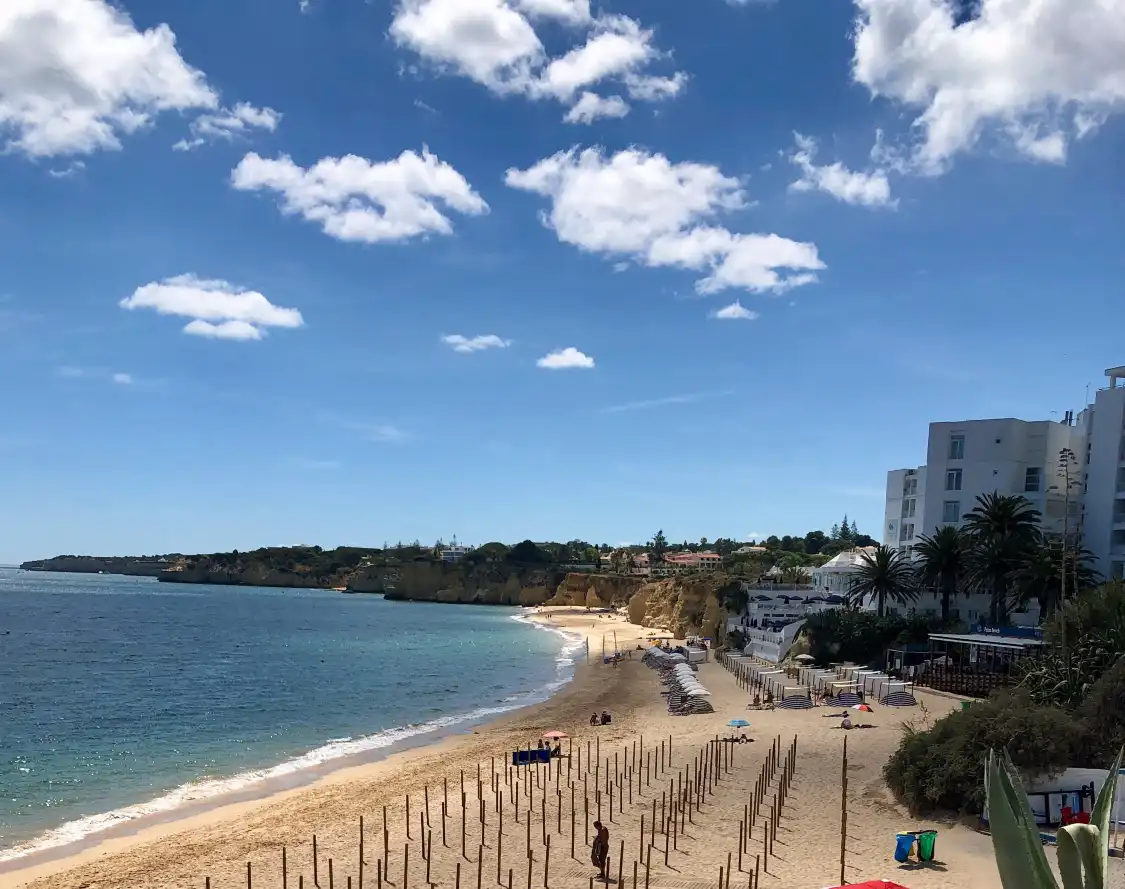 Hotels near Praia do Vale do Olival