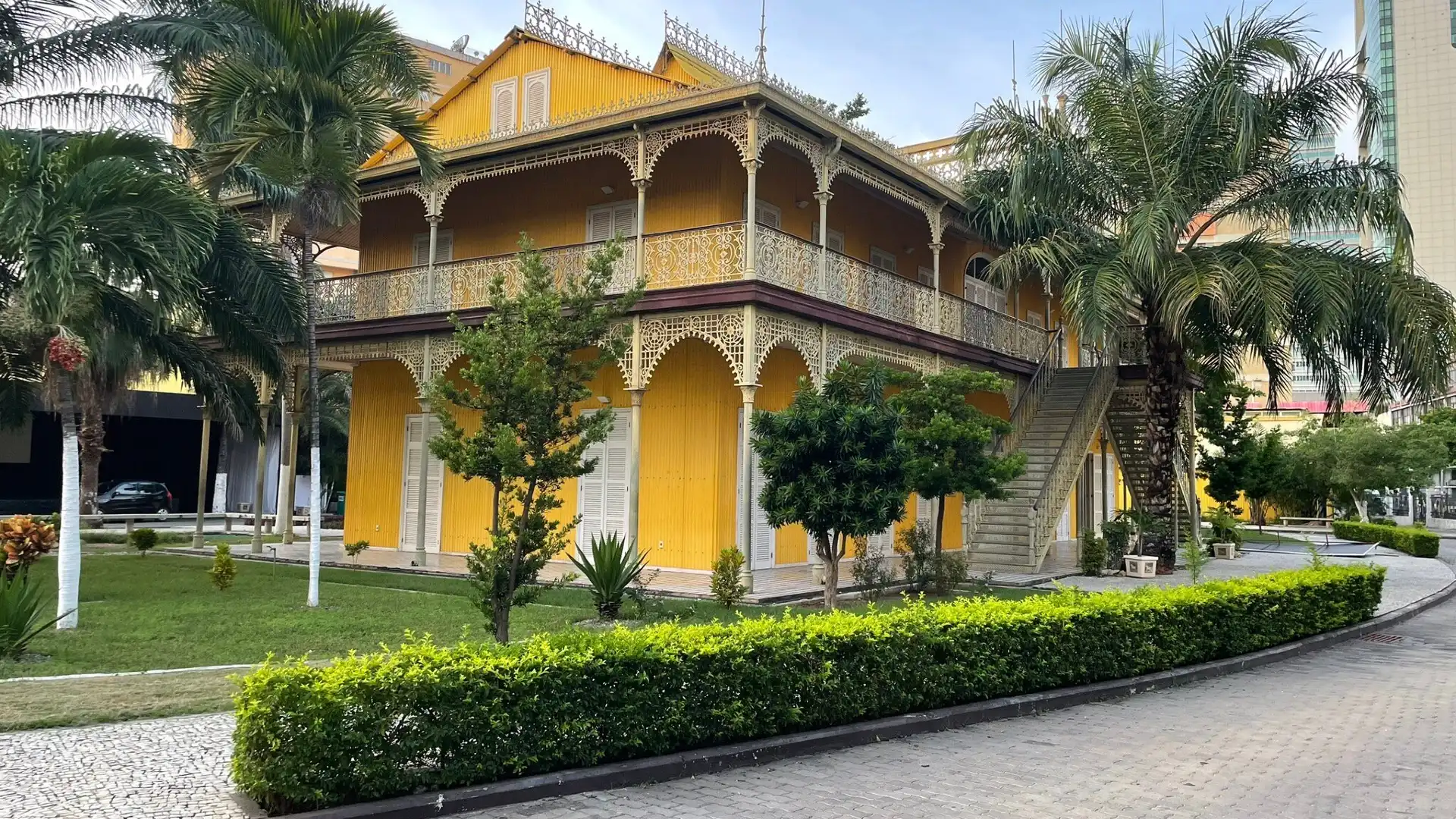 Hotels near Palacio de Ferro