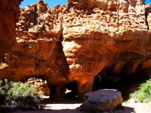 Stadsaal Caves