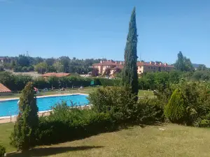 Municipal Pool De Quintana Martín Galíndez